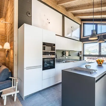 Merbau - By Emerald Apartment